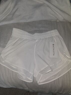 BNWT Athleta Women's Mesh Racer Run Shorts 4" In White